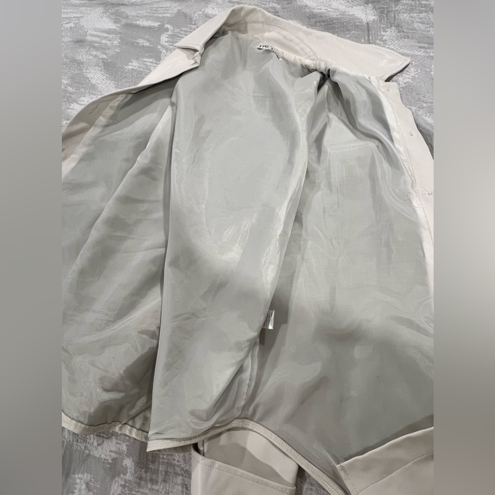 Fake leather jacket off white - Picture 5 of 9
